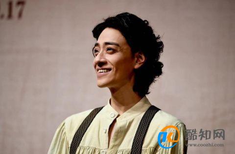 郑云龙入职北京人艺引争议 网友们有何看法