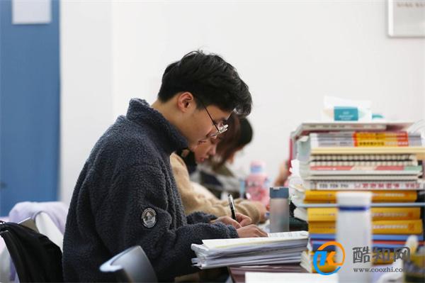 张雪峰为何向郑州大学捐款 目前已达成捐款协议