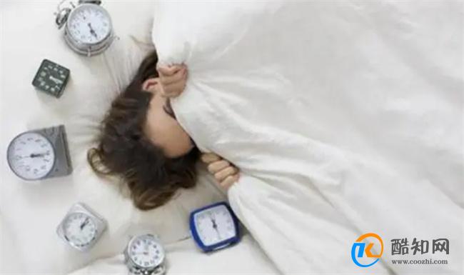每天只需睡2小时说法不靠谱 正确的睡眠时间科普