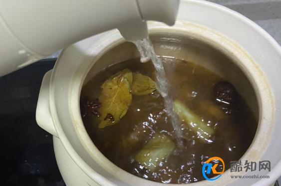 红烧牛肉怎么烧好吃又嫩又烂  红烧肉又嫩又烂的做法窍门