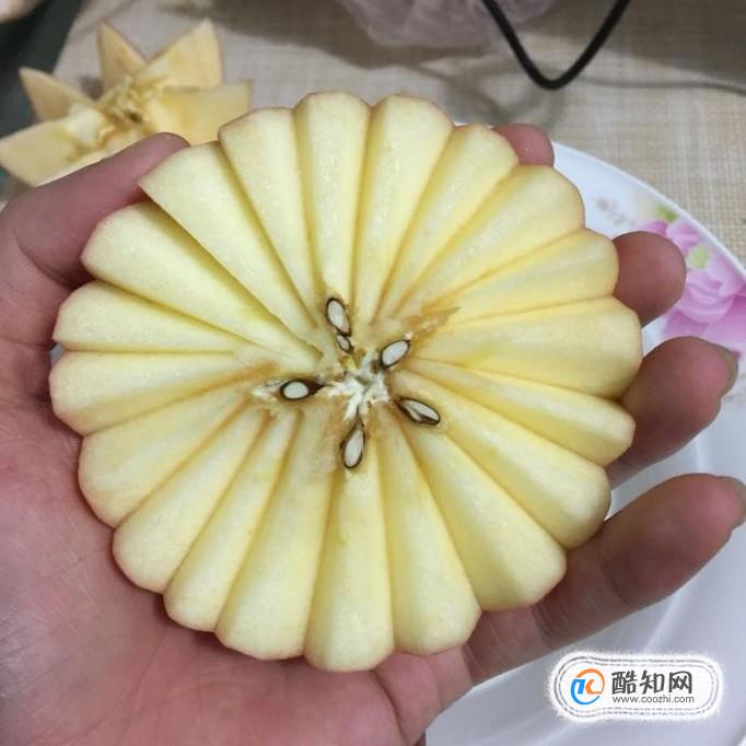 如何用苹果雕刻盘饰?优质