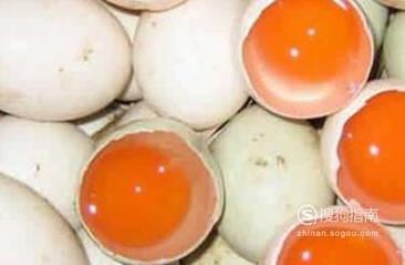 如果很粘稠的话,则说明为好的鸡蛋,反之则说明为苏丹红鸡蛋