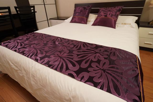 酒店床尾经常会放一块长条的布，这是用来干嘛的呢？