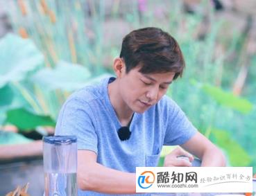 姓何的男孩名字大全
