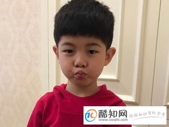 姓何的男孩名字大全