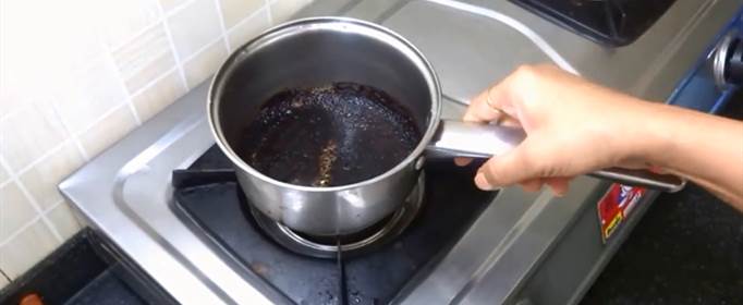 锅底烧糊的黑垢怎么去除？
