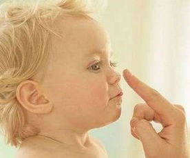 如何给宝宝的鼻腔护理