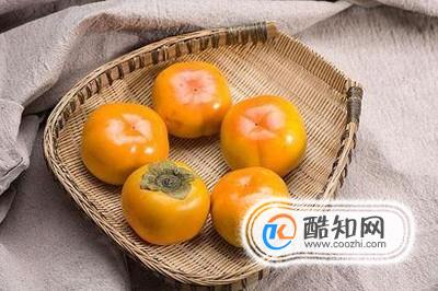 与柿子相克的食物