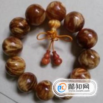 如何怎样挑选好的琥珀木松明子手串料