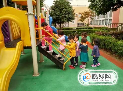 玩滑滑梯的时候要注意哪些问题