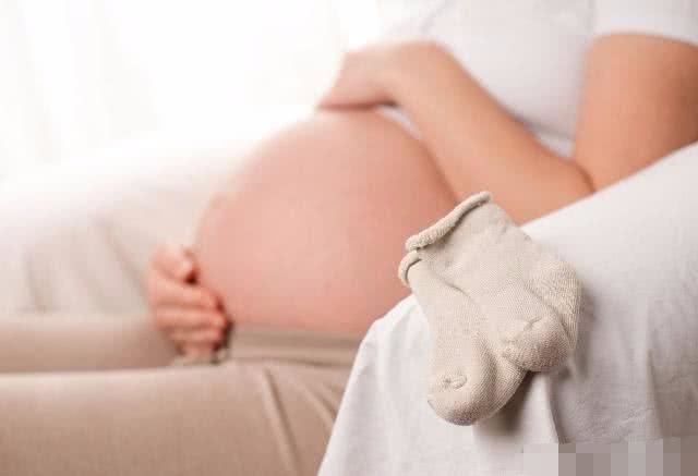 女性生完孩子后什么时间来月经比较好？