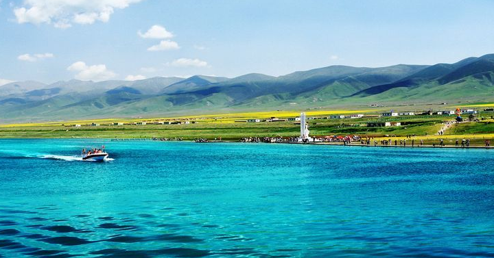 中国面积最大的咸水湖图片