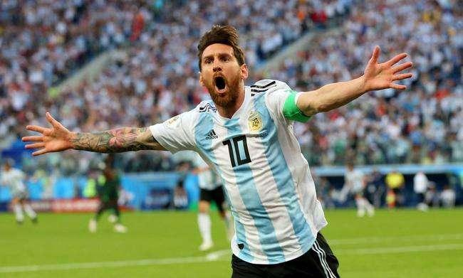 “喜欢。必须支持阿根廷。当然是因为里奥.梅西。”