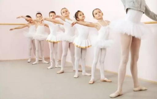 芭蕾舞适合从多大开始学习