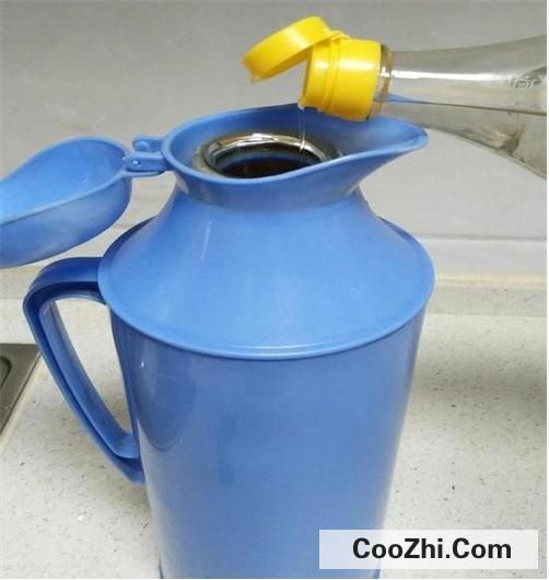 去除热水瓶、水壶水垢的方法