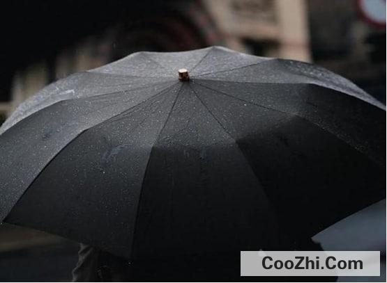 雨伞去污有诀窍