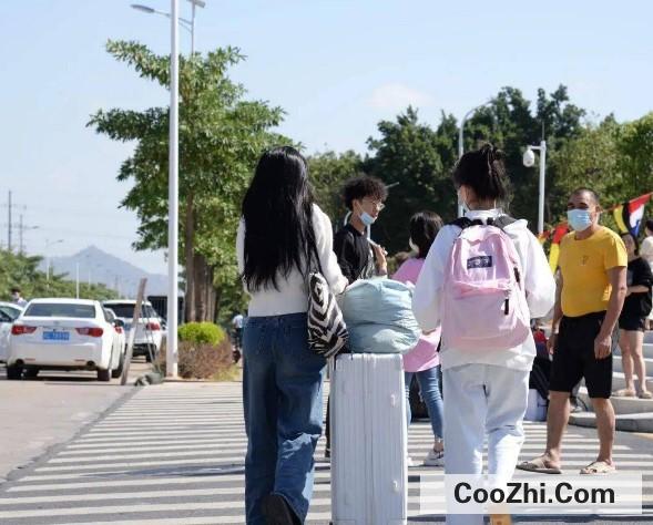 孩子上大学给多少零花钱