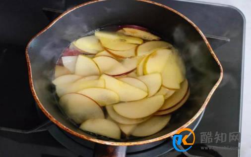 煮苹果冷水下锅还是热水