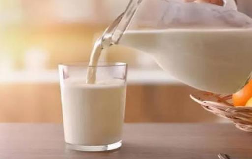 喝牛奶真的能长高吗