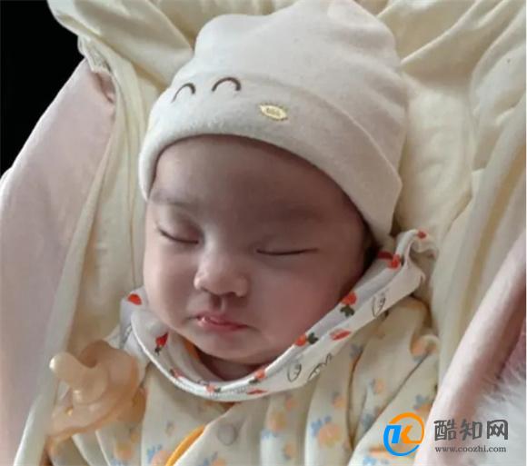 宝宝睡觉有这一表现，暗示大脑发育吗，妈妈别疏忽
