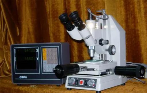 显微镜的使用原理及方法