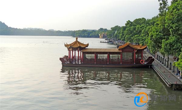 西湖的传说 杭州西湖的历史背景和基本现状