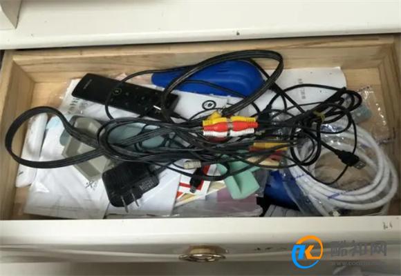 抽屉凌乱怎么办 用整理师的小妙招 抽屉变整齐 空间也变大