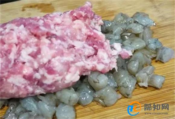 美味的香煎虾肉饼，一口饼一只虾，太香了，告诉你在家怎么做出来