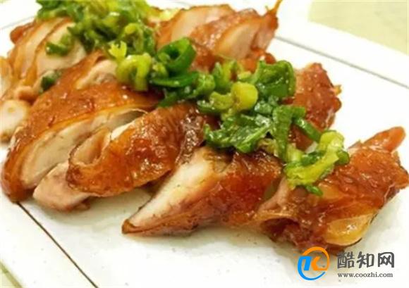 教你做菲比油鸡减盐版，味道滑嫩超多汁，配方详细在家就能做！