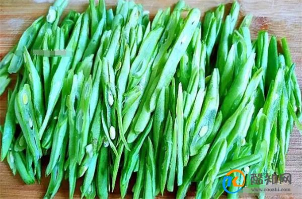 这菜钙含量是鸡肉七倍，比牛奶好吸收，老人孩子要多吃，关键便宜