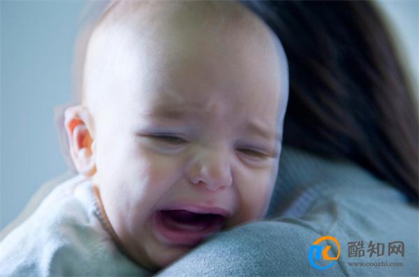 宝宝忽然大哭怎么回事 婴儿突然大哭的原因