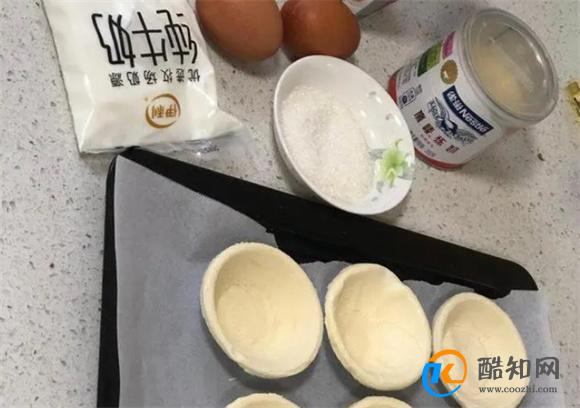 教你简单做出外酥里嫩,奶香浓郁的葡式蛋挞,步骤超详细