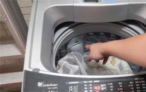 洗衣机你用对了吗 使用时注意这几步 洗衣机用几年都没毛病