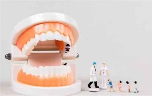 掉牙和寿命有关？六十岁的人，牙齿剩多少颗才正常？看看你达标吗