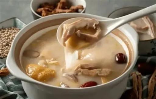 “冬天一碗汤，驱寒赛药方”冬天必喝这6道营养汤，暖身又暖胃