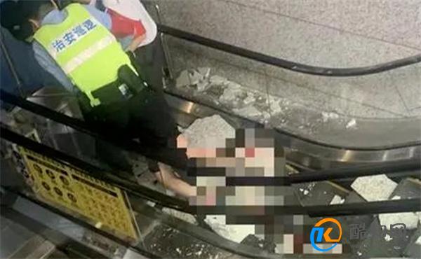 重庆地铁站石砖脱落砸中孕妇 相关责任方回应态度引关注