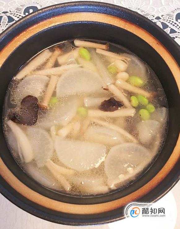 萝卜骨头菌菇汤图片