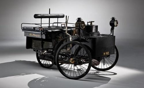 世界上第一辆汽车蒸汽图片