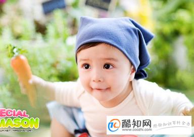 给男孩子取名字