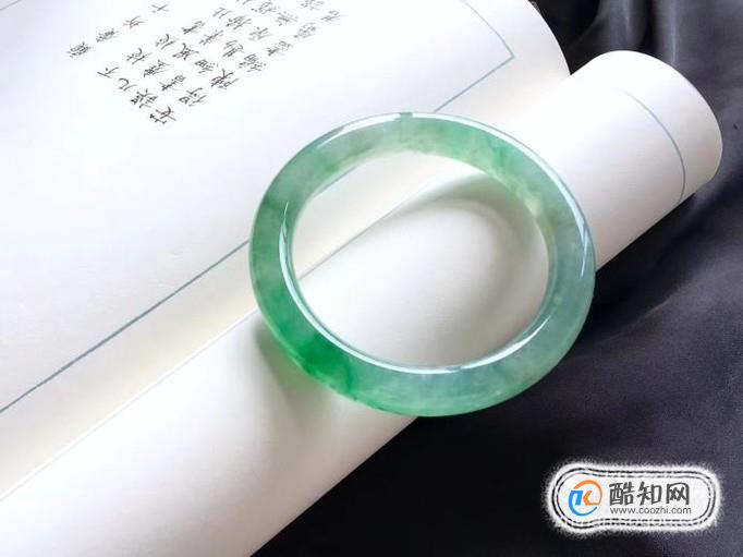 翡翠手镯如何鉴定真假